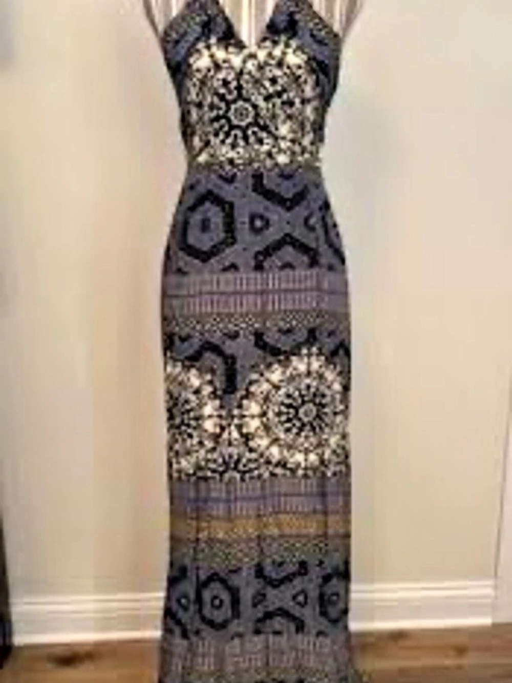 ASTR Maxi Dress in Blue & Black Size Med